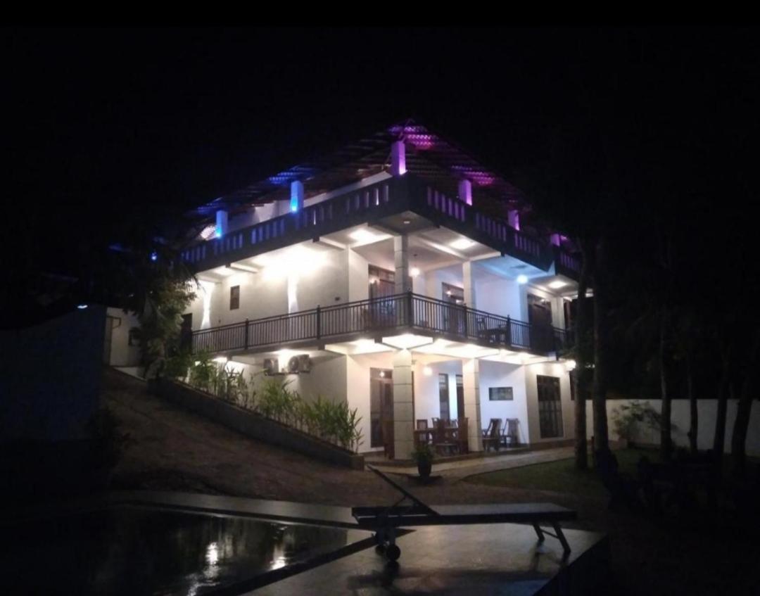 The Green Lagoon Villa Хикадува Екстериор снимка