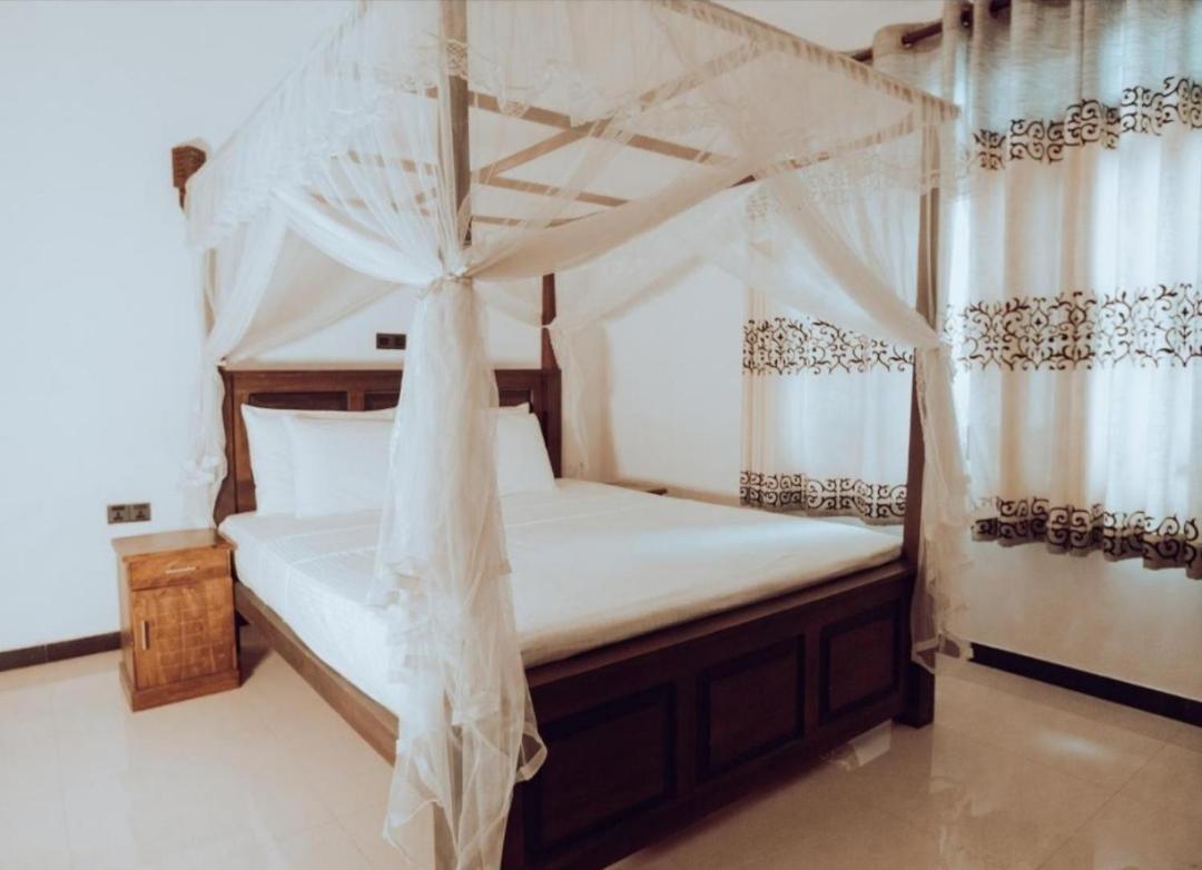 The Green Lagoon Villa Хикадува Екстериор снимка